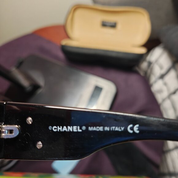 Authentic VINTAGE Chanel Sunglasses - Picture 3 of 3